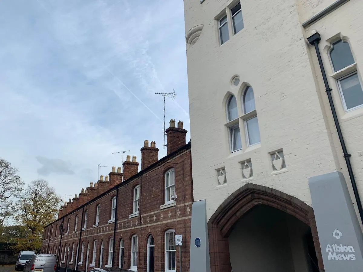 A Cosy Chester City Centre Retreat 0*,