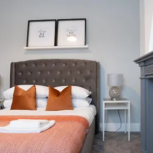 South View - 3 Bed Modern House - Close To Centre Chester