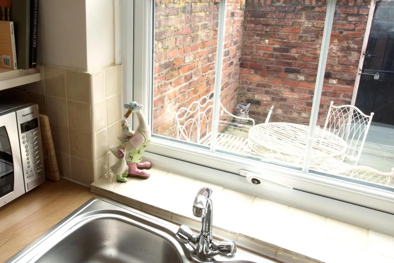 A Cosy Chester City Centre Retreat 0*,  United Kingdom